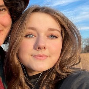 Meet your Posher, Isabel